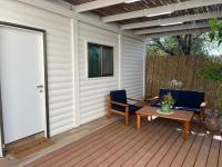 Mango Tree Hut - B&B