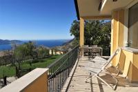 Villa Arianna Lake View Apartments with Pool - Chambres d’hôtes Tignale