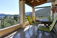 Pavlos' cottage with beach view - B&B