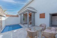 Modern 1 Bedroom Apartment Bali El Gouna Private Patio & Heated Pool - Chambres d'hôtes Hurghada