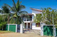 Lakeside Villa - Bed and Breakfast
