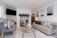 B&B Cheltenham - Central Apartment - with Patio and Sofa Bed! - Bed and Breakfast Cheltenham