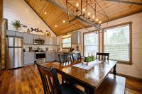 Convenient Romantic Hot Tub BBQ 3-night special! - Chambres d’hôtes Broken Bow