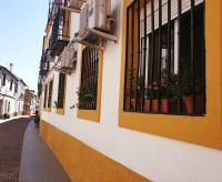 Apto. planta baja y cochera barrio San Basilio - Bed and Breakfast