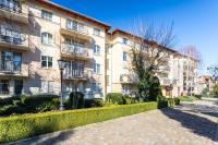 Modern Apartment Victus with Parking and Balcony by Noclegi Renters - Chambres d’hôtes Sopot