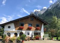 B&B Mittenwald - Hotel Garni Gästehaus Edlhuber - Bed and Breakfast Mittenwald