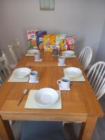 Springfield Gardens - 4 Bedroom House, 8 Beds, Close to J26 M1-A52 - Ilkeston - Long Eaton - Nottingham - Derbyshire - 400Mbs WiFi Free Parking! - Chambres d'hôtes Ilkeston
