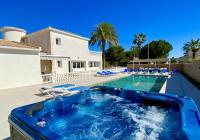 Villa Luxueuse HIVA OA à 3 min à pied de la plage - B&B