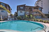 New Smyrna Beach Townhome Steps to Ocean! - B&B