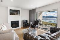 Lake Villavista - 4BR Luxury Townhouse l Pet Friendly l Lake Views l WiFi l BBQ - Chambres d’hôtes Jindabyne