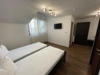 Driepersoonskamer met Badkamer