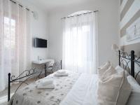 Comfort Driepersoonskamer met 2 Eigen Badkamers