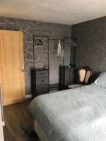 B&B Slough - Double Room next to Burnham Elizabeth Line Station - Bed and Breakfast Slough