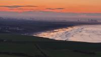 The Lawrence, Redcar - 2 Bedroom Victorian House - Free On-Street Permit Parking, Fast Wifi, Virgin TV - Perfect for Contractors, Families and Couples - Chambres d'hôtes Redcar
