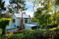 Storybook Cottage-surrounded by beautiful gardens - Bed and Breakfast Daylesford