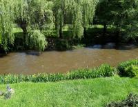 Maison au bord de la Rivière Dronne en Périgord Vert - B&B