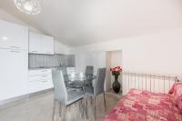 Appartamento con 1 Camera da Letto e Vista Mare 