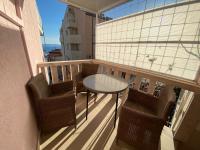 Apartamento de 1 dormitorio con terraza