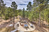 Estate w/ Indoor Pool & Decks ~ 25 Mi to Dtwn - Chambres d'hôtes Colorado Springs