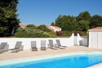 Maison pour 4 à la campagne avec piscine - Ferienwohnung