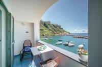 casa claudia Two rooms overlooking the sea bk - B&B Procida