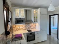 LUXURY AND SUNNY APARTMENT 250 mts FROM THE BEACH!! - B&B Peraía