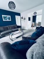 Five Bedroom Five Bathroom House - Dalkeith - B&B Dalkeith