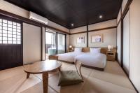 Superior Twin Room with Tatami Area with Semi Open-Air Bath (34-35㎡)