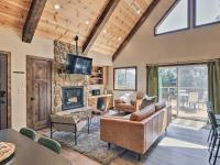 Luxury Retreat Custom Mi-Wuk Village Cabin! - Bed and Breakfast