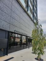 Cosmopolitan APT 1407, 5 Star Facilities, 15m SJO Airport, Parking, Pool, Gym - Chambres d'hôtes San José
