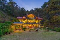 B&B Kasauli - StayVista at Floradale 5BR w Scenic view and modern decor - Bed and Breakfast Kasauli