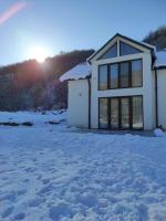 Casa din livada Borlova - B&B Borlova