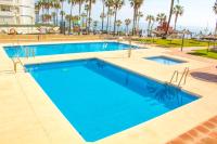Aloha Playa Apartment with panoramic sea view and pools - Chambres d'hôtes Benalmádena