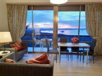 Suite with Lake View