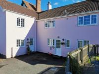 Sea views, private garden, comfortable family and dog friendly home - B&B