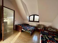 Driepersoonskamer met Badkamer