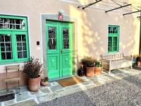 BELAKAPA Authentic house with garden and free parking - B&B Villa del Nevoso