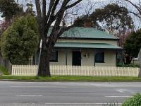 B&B Kilmore - DELIGHTFUL AND CHARMING ROSE COTTAGE - Bed and Breakfast Kilmore