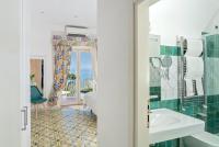 Doppel-/Zweibettzimmer mit Balkon