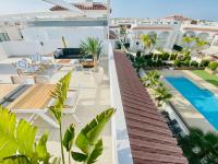 Fortuna Penthouse with roof terrace, AC and pool - B&B Rojales