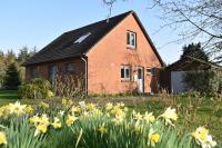 Ferienhaus mit Garten in Nordseenähe - B&B Langenhorn