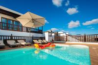 Villa Vista Rey - 6 Bedroom - Heated Pool - Amazing Views - Pool Table - Vista Lobos - Playa Blanca - Chambres d'hôtes Playa Blanca