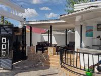 Mkamiti Villa - Airport Hotel with Free Shuttle - B&B Dar es Salaam