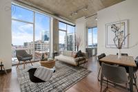 Jeffjack Heated Pool Penthouse in Chicago's West Loop - B&B Chicago