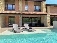 B&B Noriega - 2 Apartamentos en villa con piscina privada en Asturias El Marquesau - Bed and Breakfast Noriega