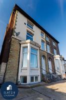 FLATZY - Modern Apartment Close to Football Stadiums - Bed and Breakfast