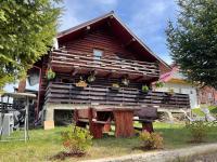 3 Bed Chalet Sleeps 8 -Fireplace & Enclosed Garden - B&B Sohodol