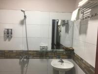 Twin Room with Private Bathroom
