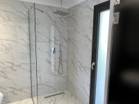 Camera Queen Superior