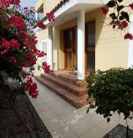 Paphos Apartment with Private Pool - Bed and Breakfast Mesógi